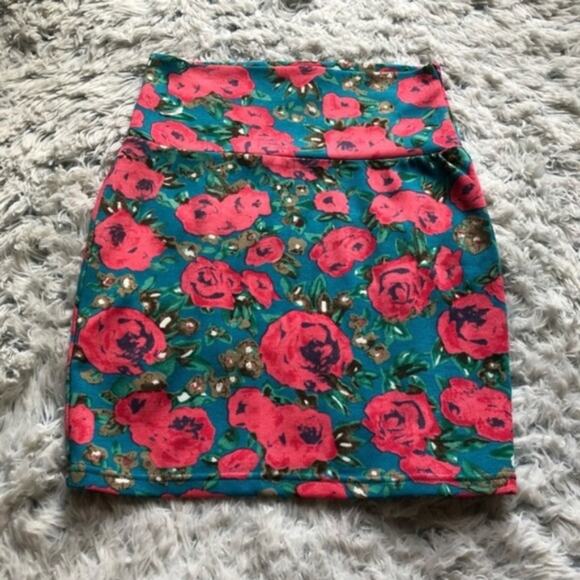 Swoon small tight fitted blue & pink floral bodycon skirt - Picture 2 of 5